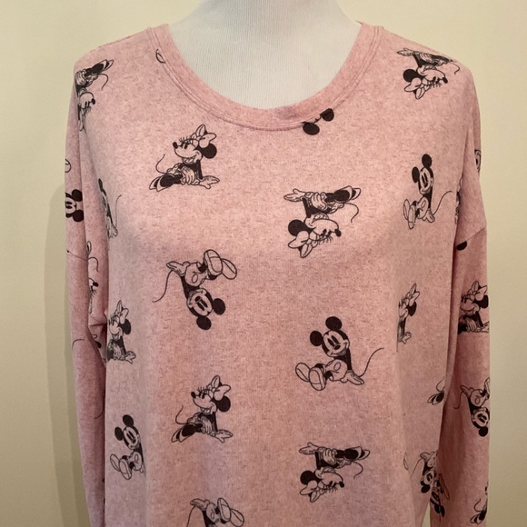 Womens Disney brand “Mickey & Minnie”lounging pajama set - Picture 6 of 10